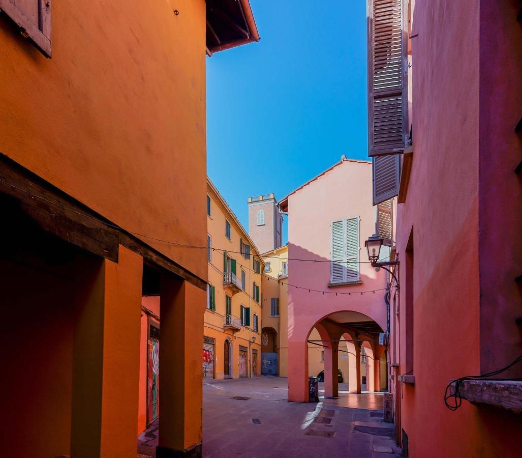 Suite Aldrovandi, With Private Garden Bologna Exterior foto