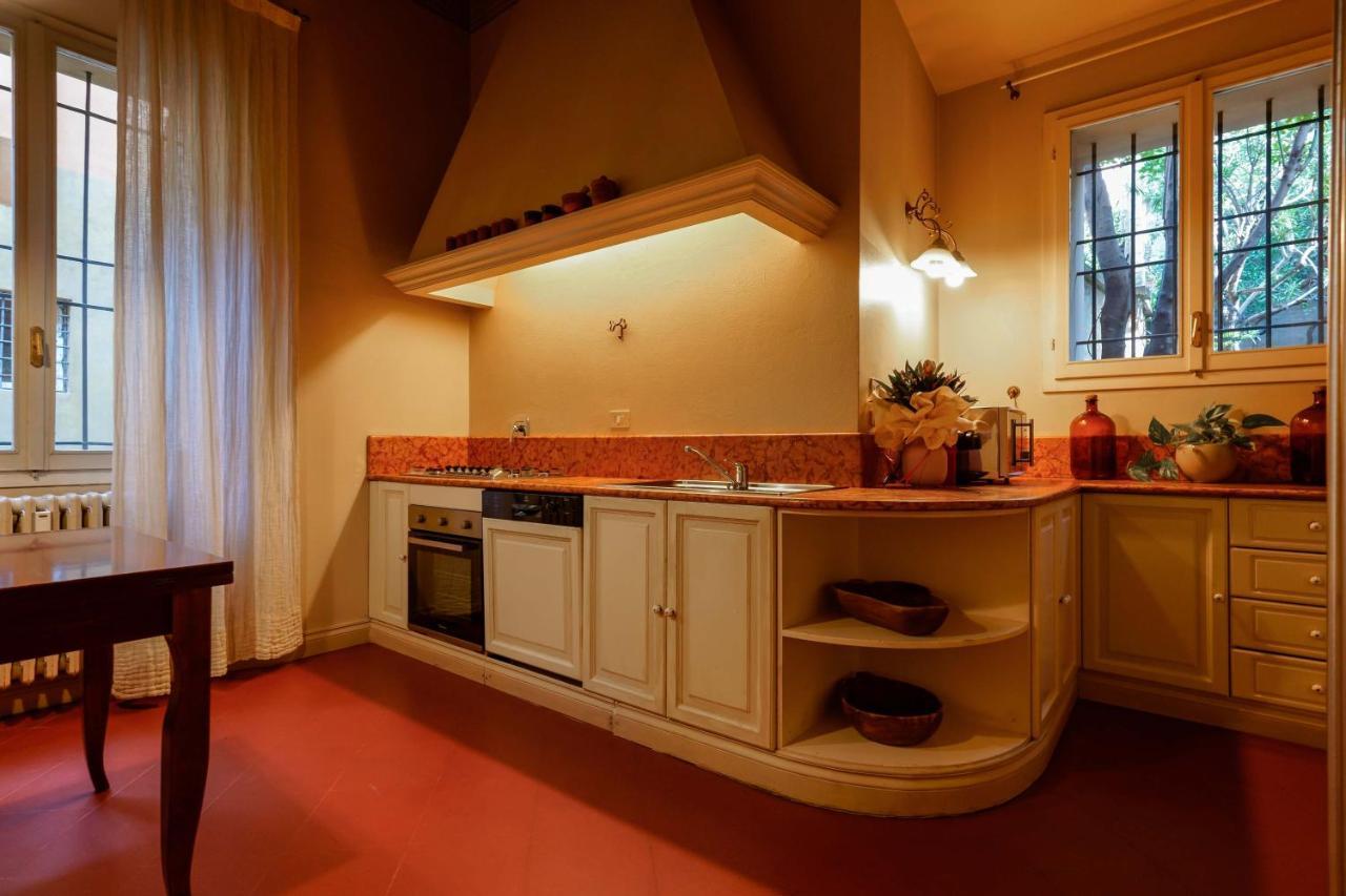 Suite Aldrovandi, With Private Garden Bologna Exterior foto